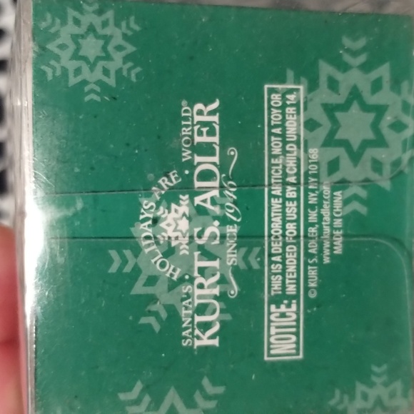 Kurt S. Adler Medallion Collection Santa Ornament - Picture 2 of 5